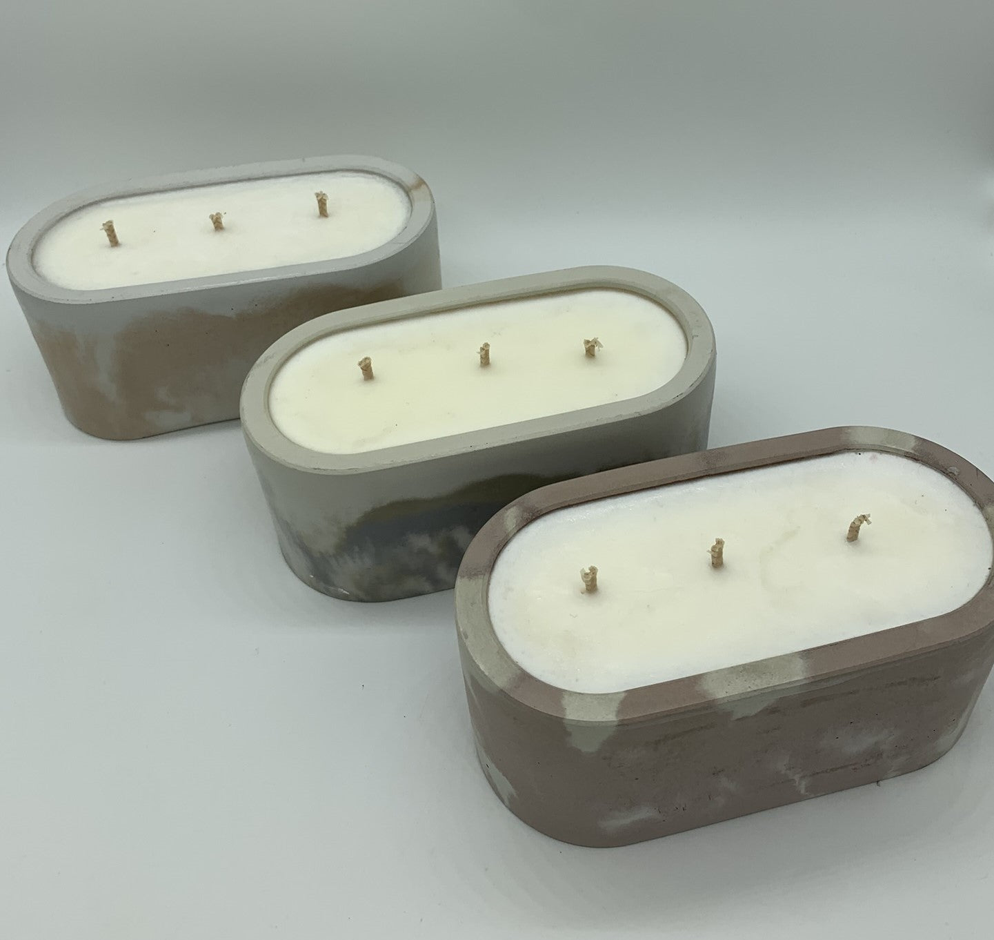 13.5 oz Candle🕯️in our Oval Concrete Container