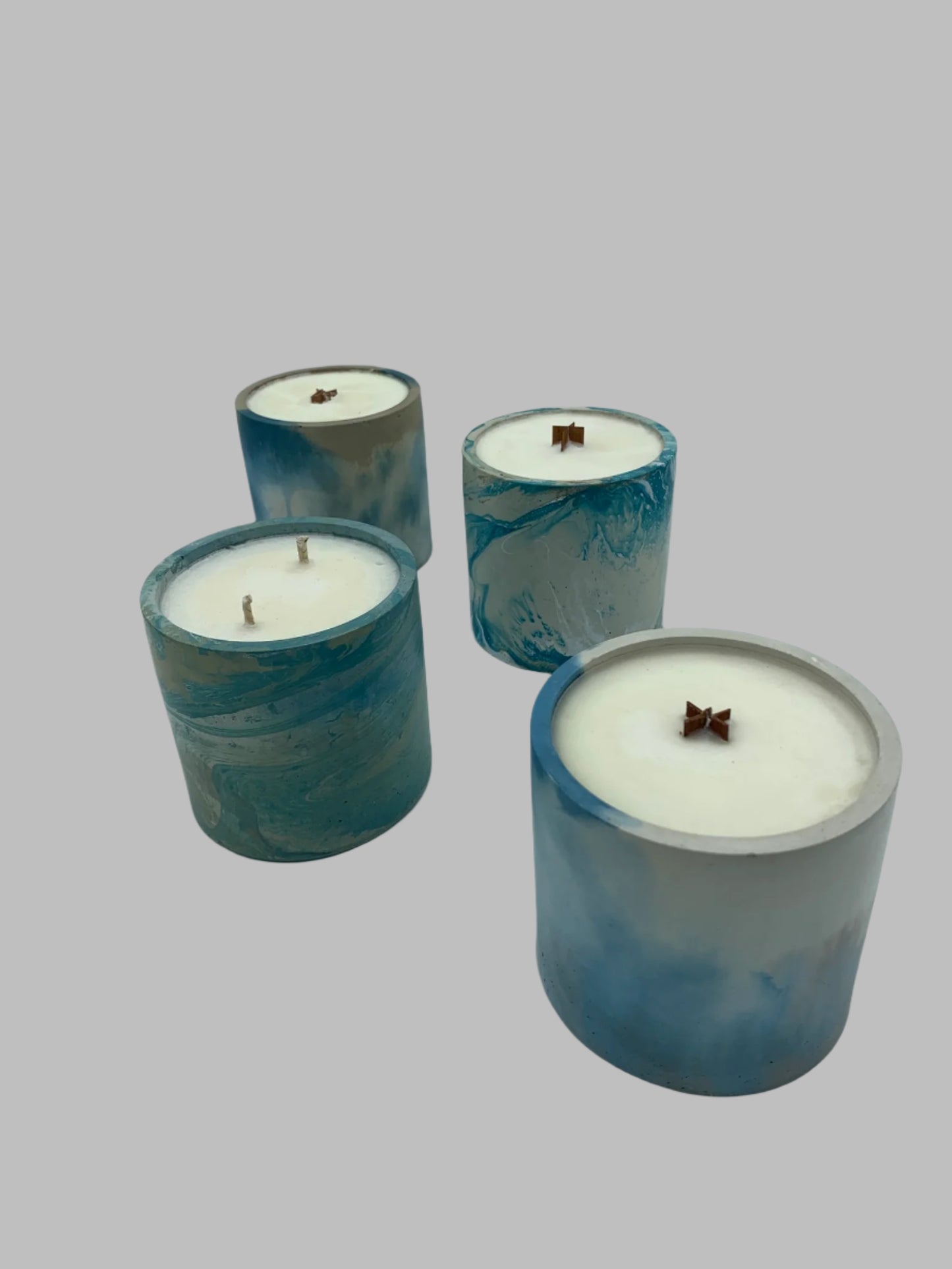 9.5 oz Candle🕯️in our Round Concrete Container