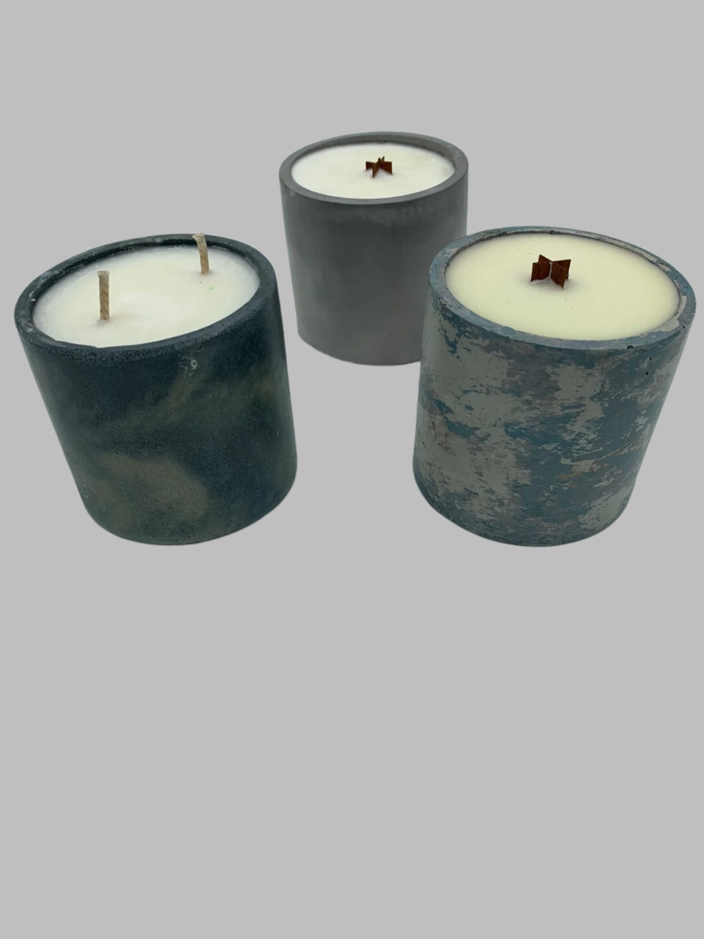 9.5 oz Candle🕯️in our Round Concrete Container