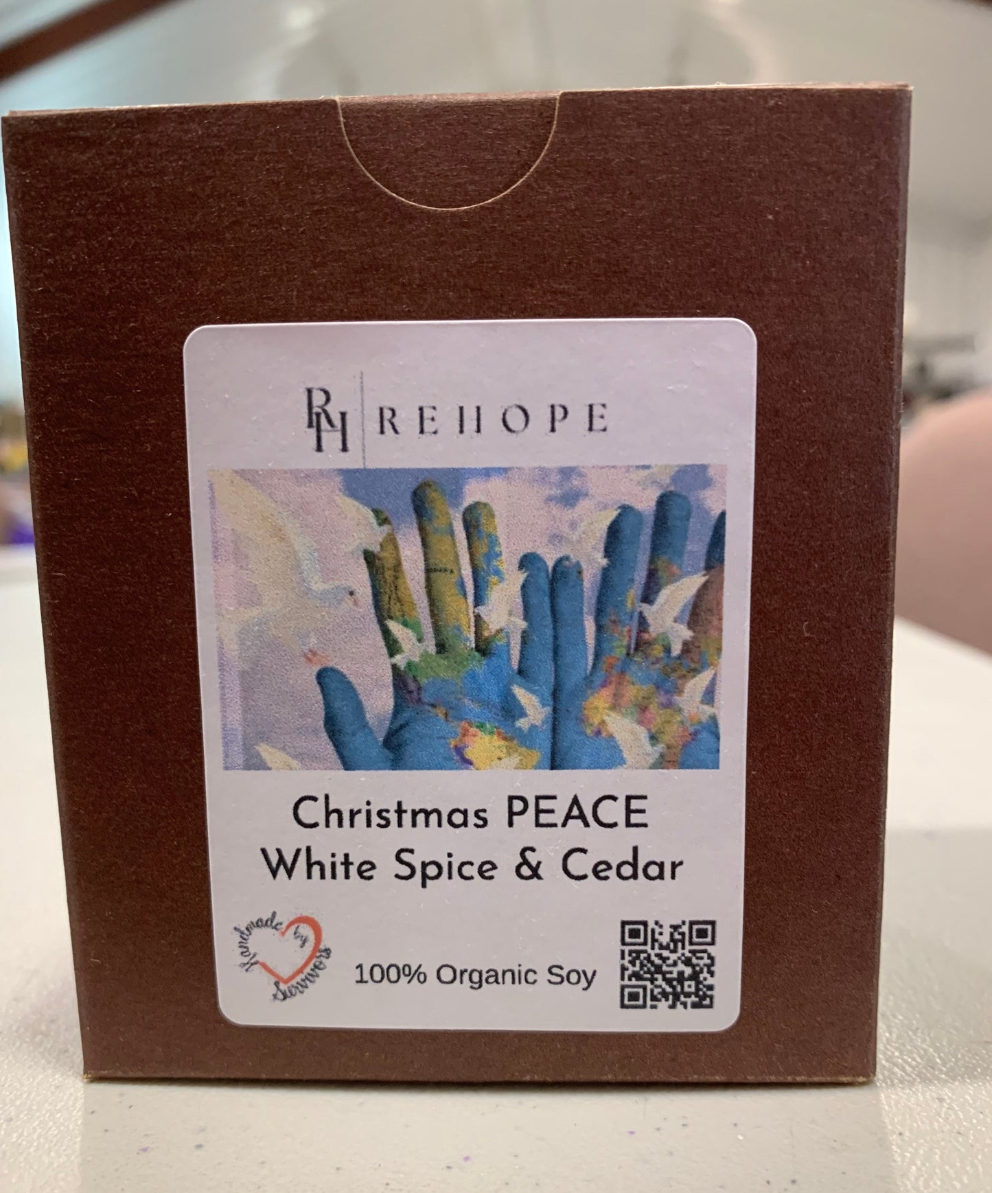 Christmas Peace Candle (White Spice & Cedar)