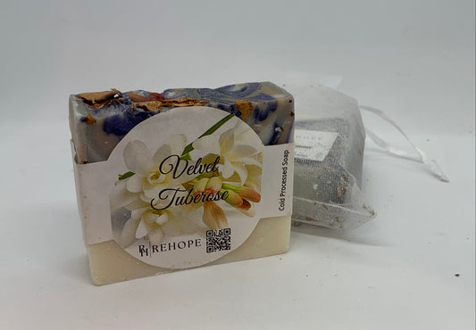 🌿 Velvet Tuberose