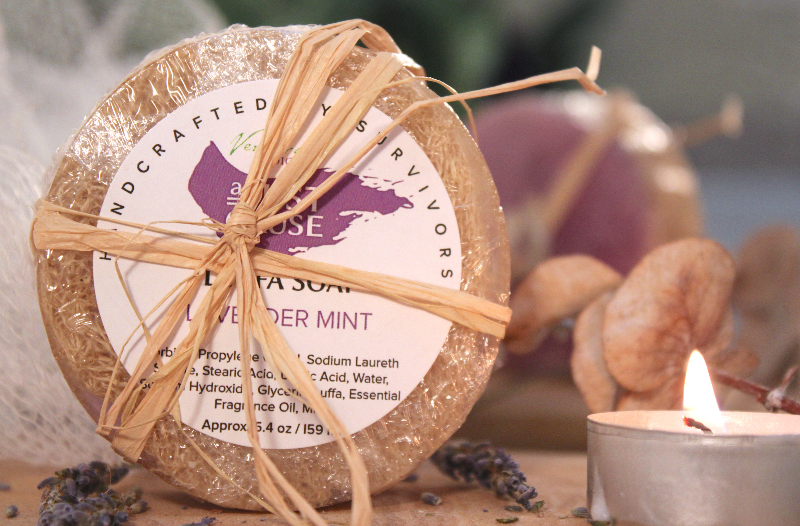 ✨ Elevate Your Self-Care with Luffa Soaps!