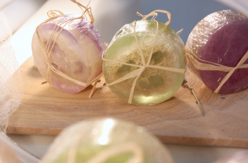 ✨ Elevate Your Self-Care with Luffa Soaps!